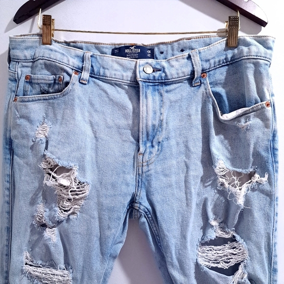 Hollister | Distressed Light Blue Denim Jeans slim straight - Picture 3 of 12